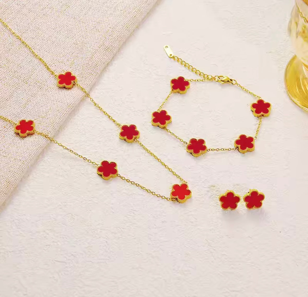 EverGift™3-Piece Set of Plum Blossom Five-Leaf Flower Necklace Bracelet